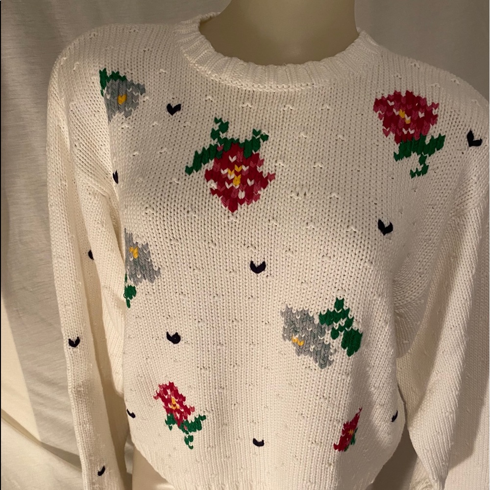 Liz Sports Cream Print  Front & Sleeves  Sweater